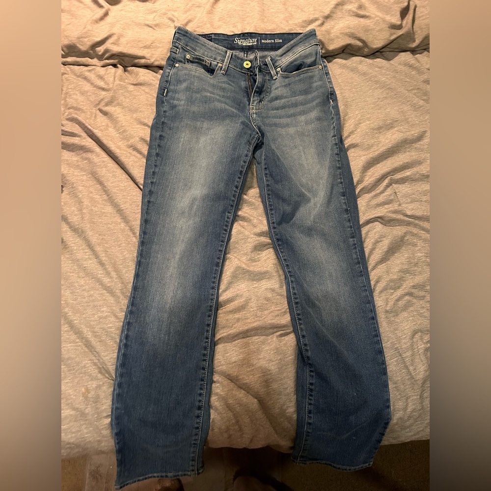 Signature by Levi Strauss modern slim jeans